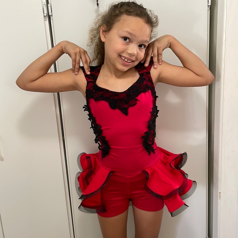 Dance costume use for dance or Halloween costume. Size 8-10